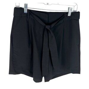 Calvin Klein Women's 4 Dressy Shorts Black Pleated Belt EUC Inseam 7.5"